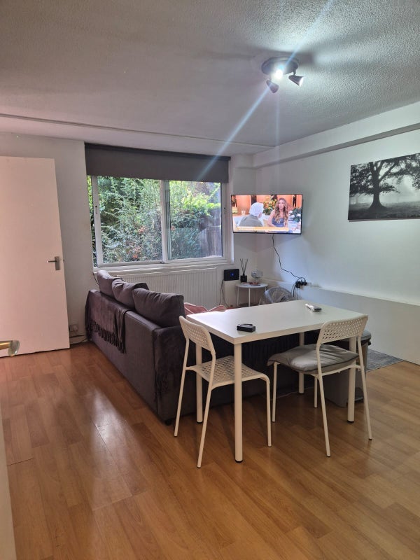 Flat Talbot Road in City of Westminster