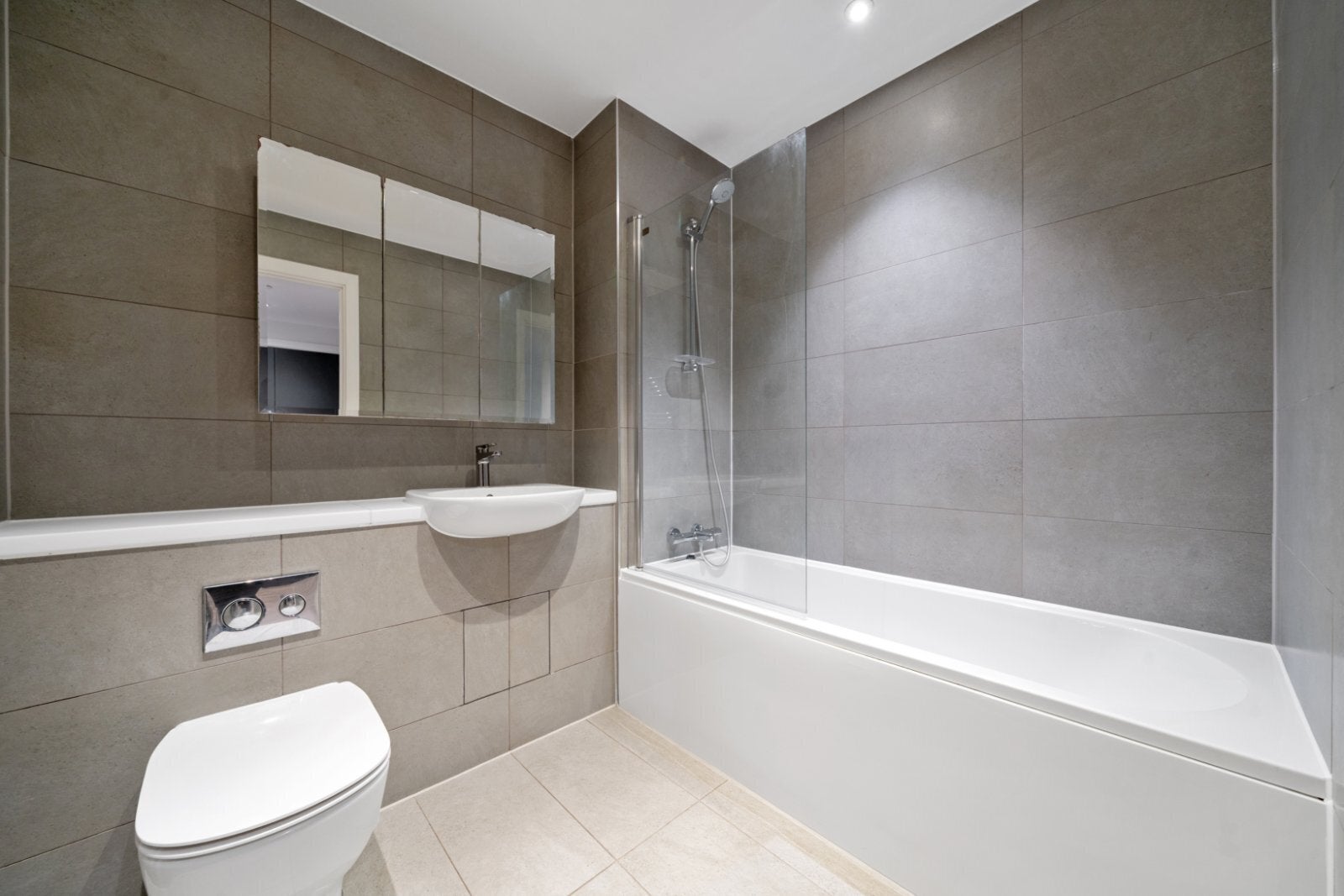 Flat Tandy Place in Greater London