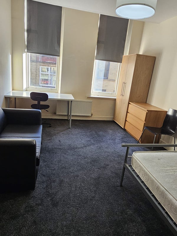 Room Godwin Street in Bradford