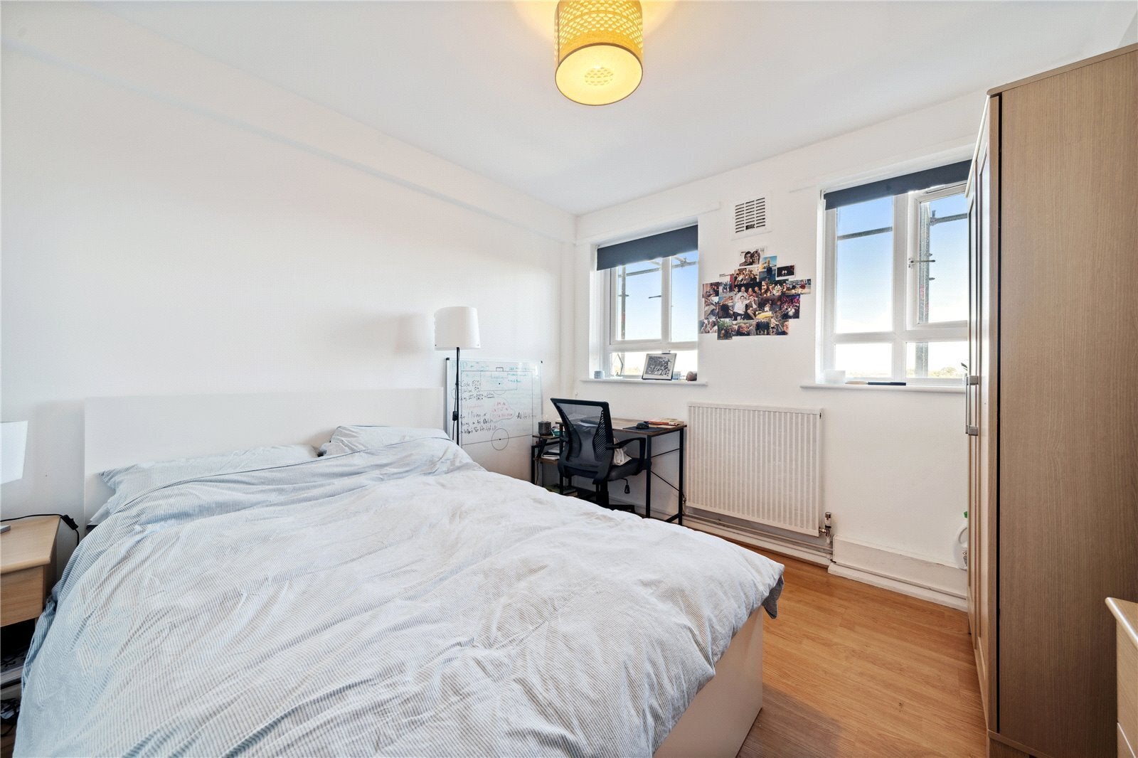Flat Urmston Drive in Greater London
