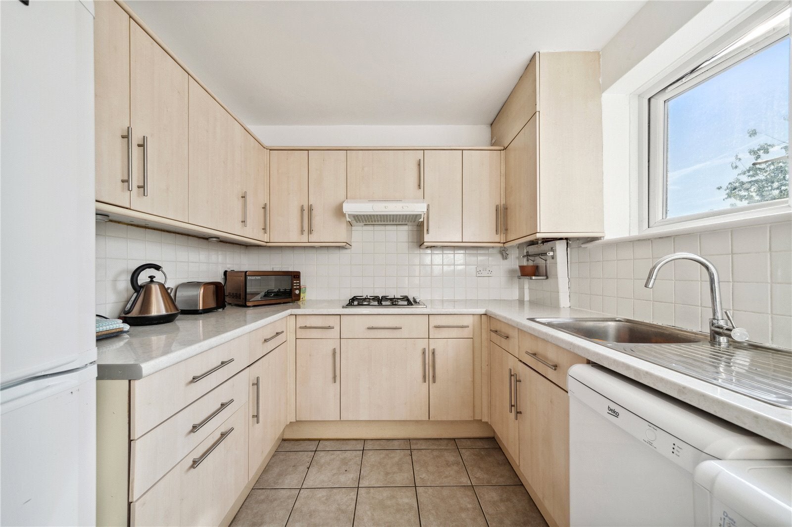 Flat Urmston Drive in Greater London