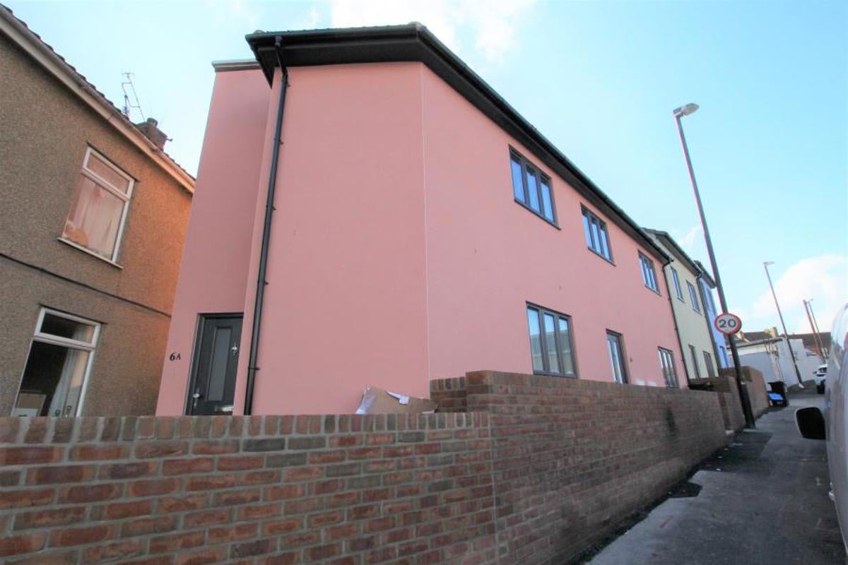 Flat South Liberty Lane in Bristol