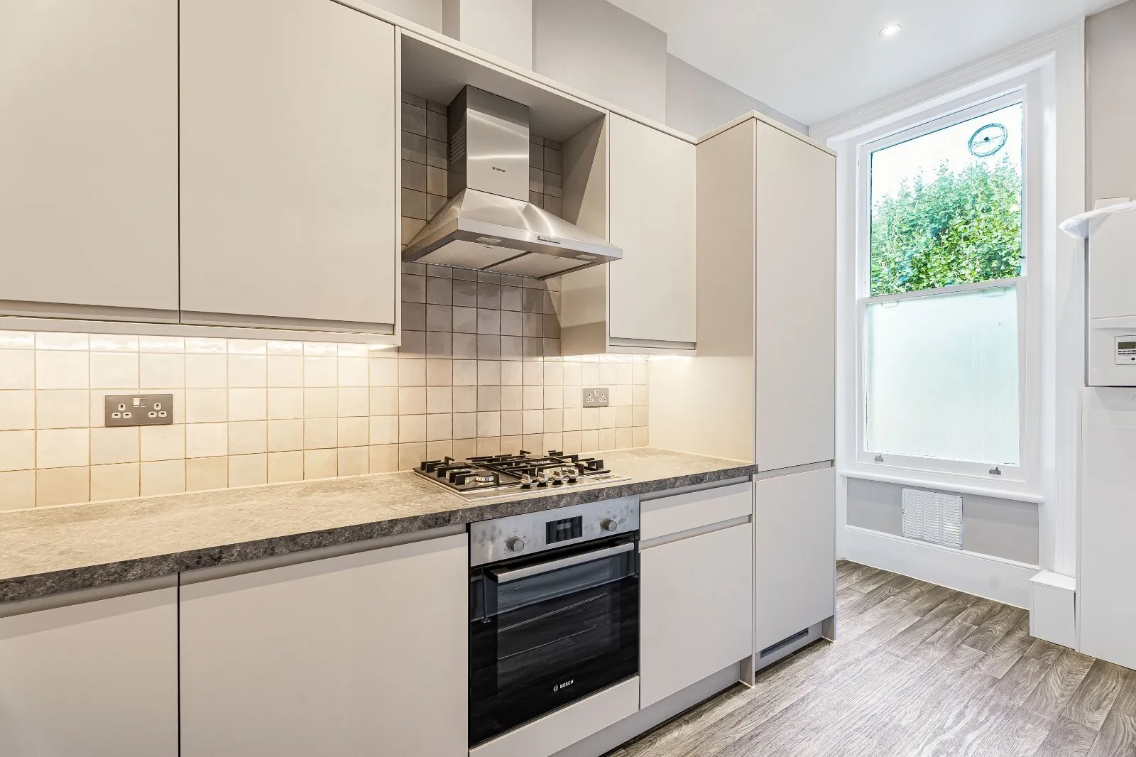 Flat Fordwych Road in Greater London