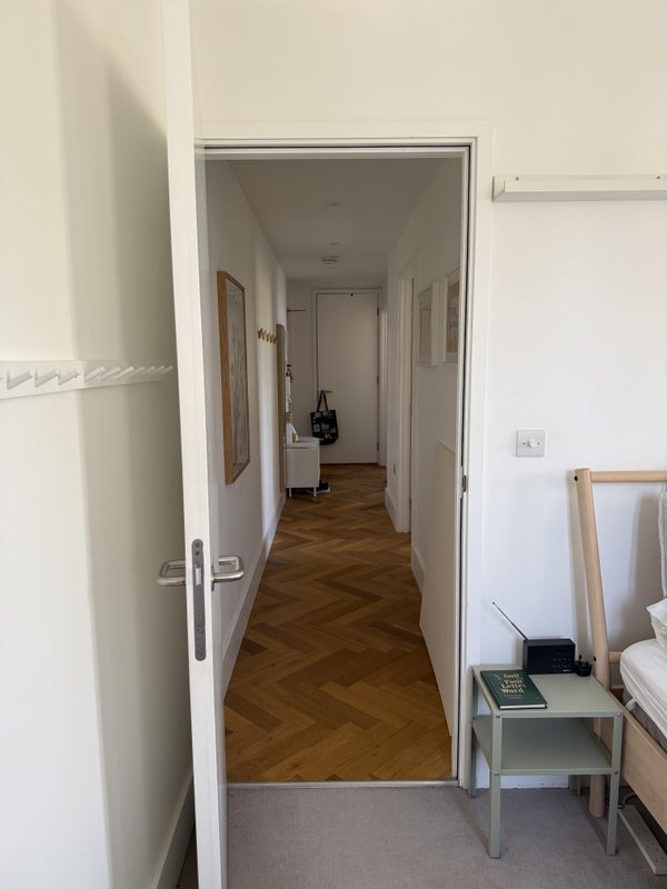 Flat Wicks Way in Greater London