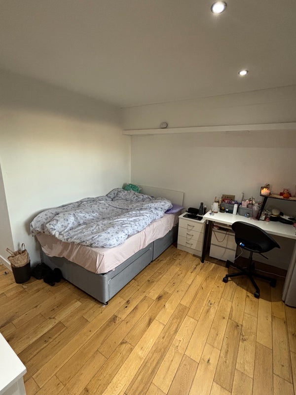 Room Fairlie Park Drive in Glasgow