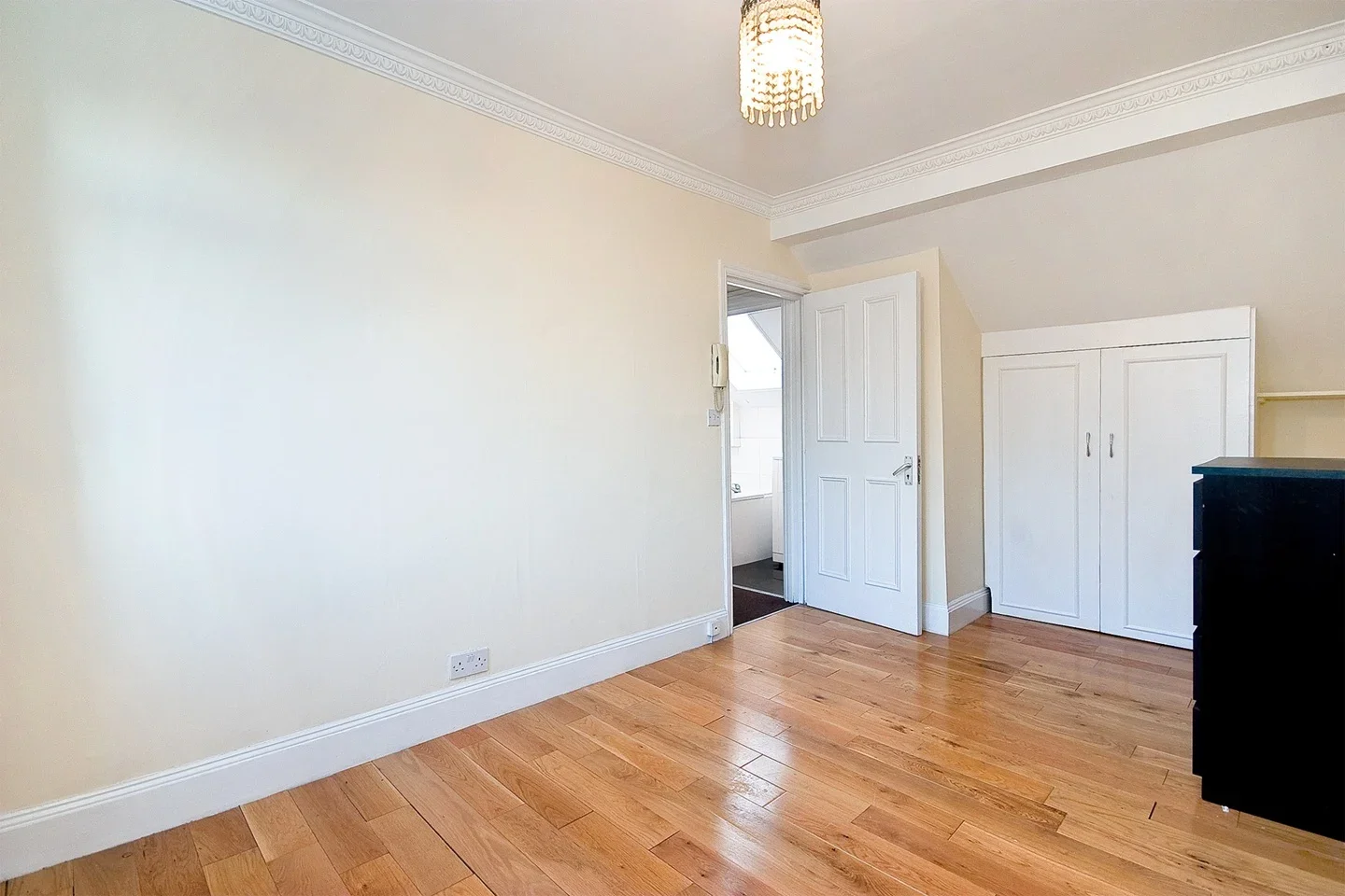 Flat Westwell Road in Greater London