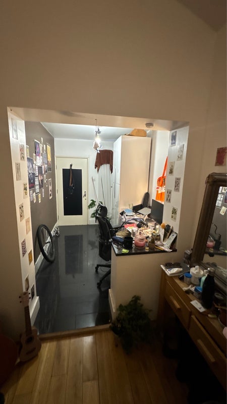 Room Trelawney Estate in Greater London