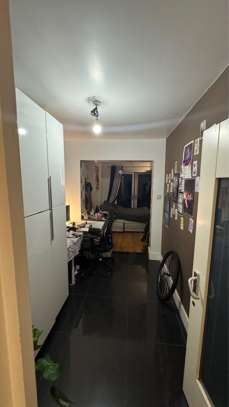 Room Trelawney Estate in Greater London