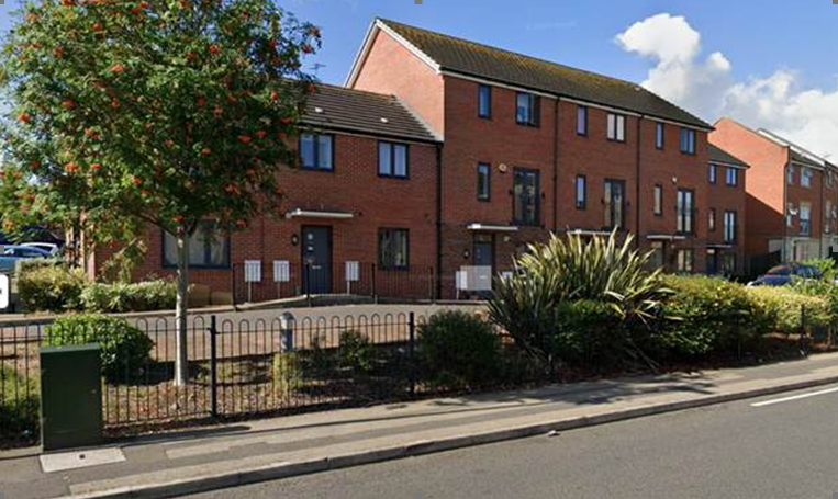Flat Lakeview Chase in Leicester