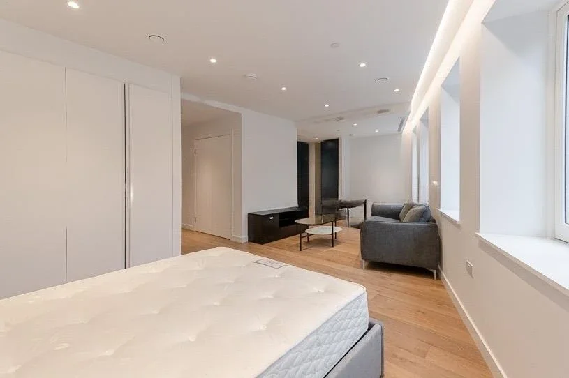 Flat Mount Pleasant in Greater London