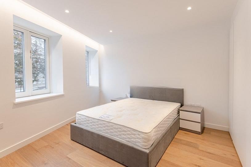 Flat Mount Pleasant in Greater London