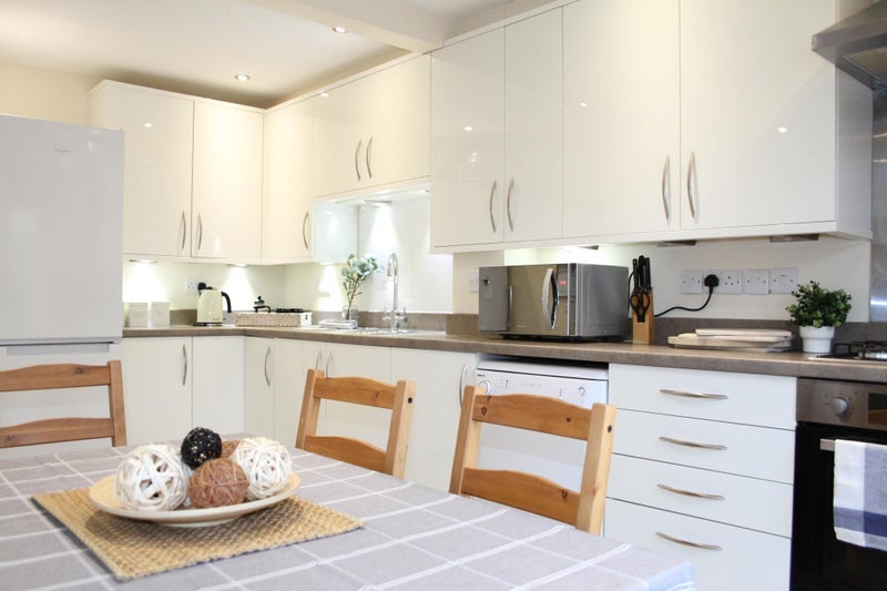 Room Planter Close in Rugby