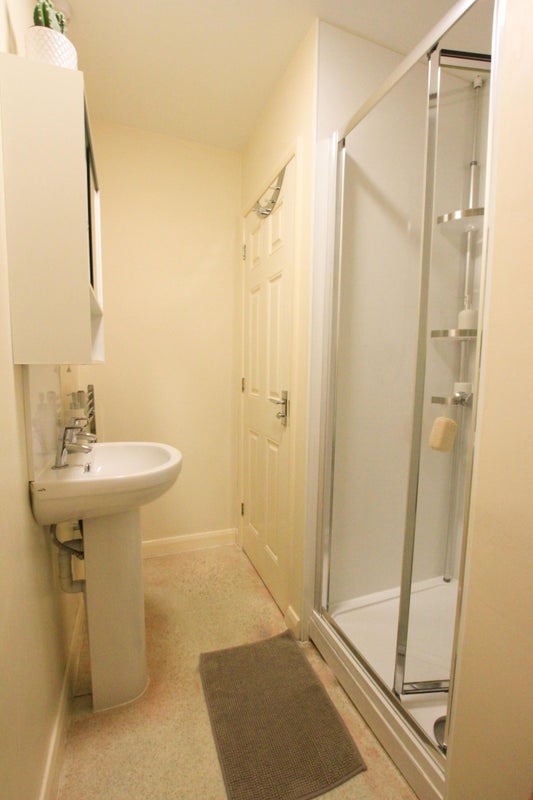 Room Planter Close in Rugby