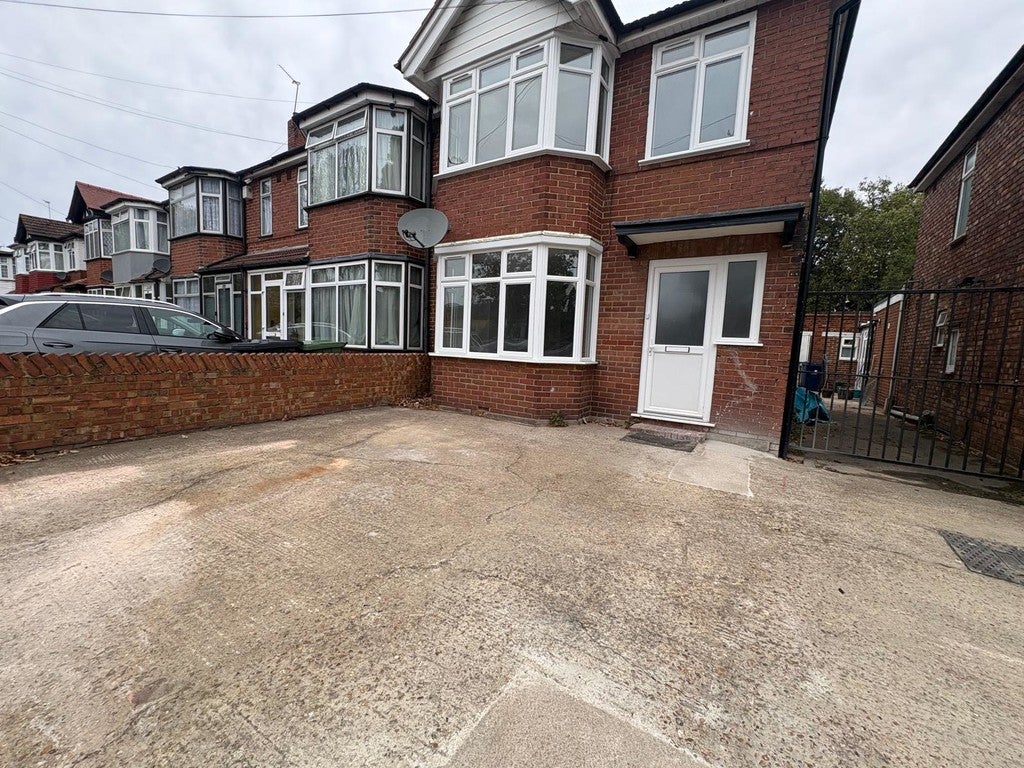 House Park Avenue in Greater London