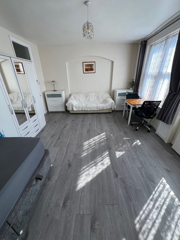 Room Stamford Hill in Greater London