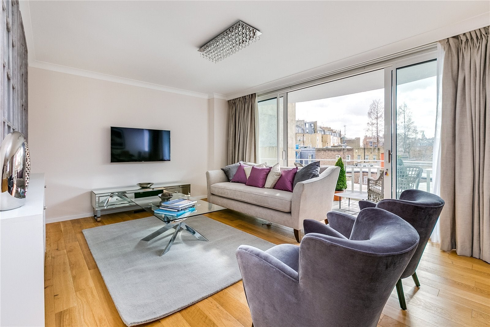Flat William Mews in City of Westminster