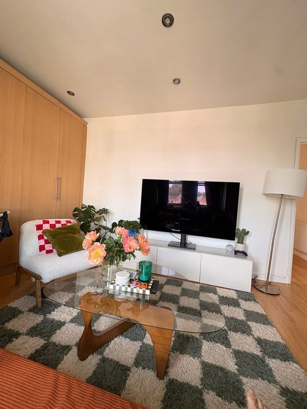Flat Haverstock Hill in Greater London