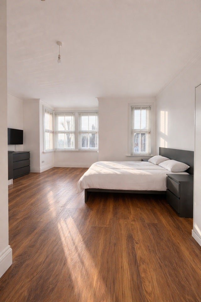 Room Clifton Road in Rugby