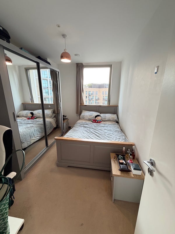 Room Liberty Bridge Road in Greater London