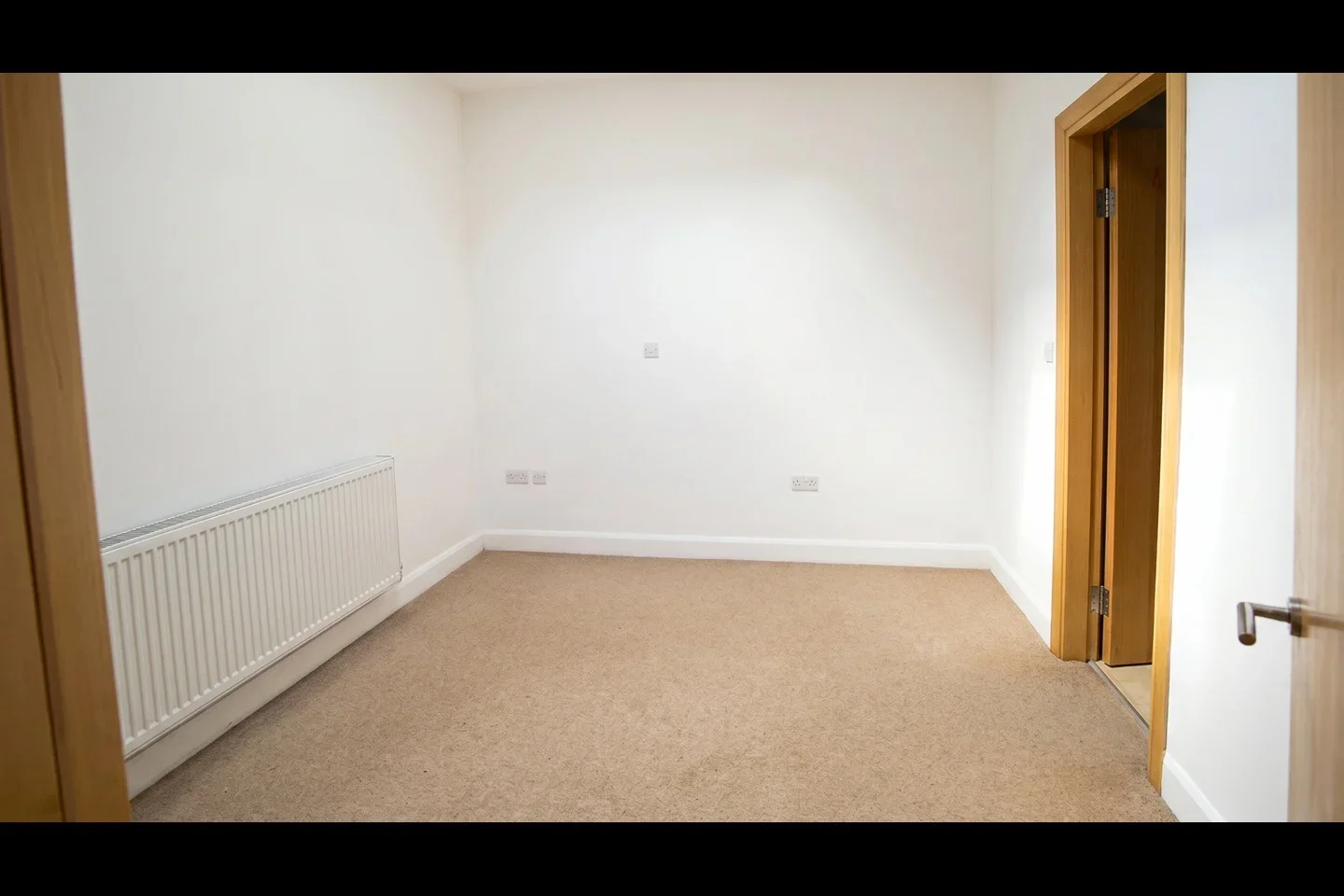 Flat Collison Place in Greater London