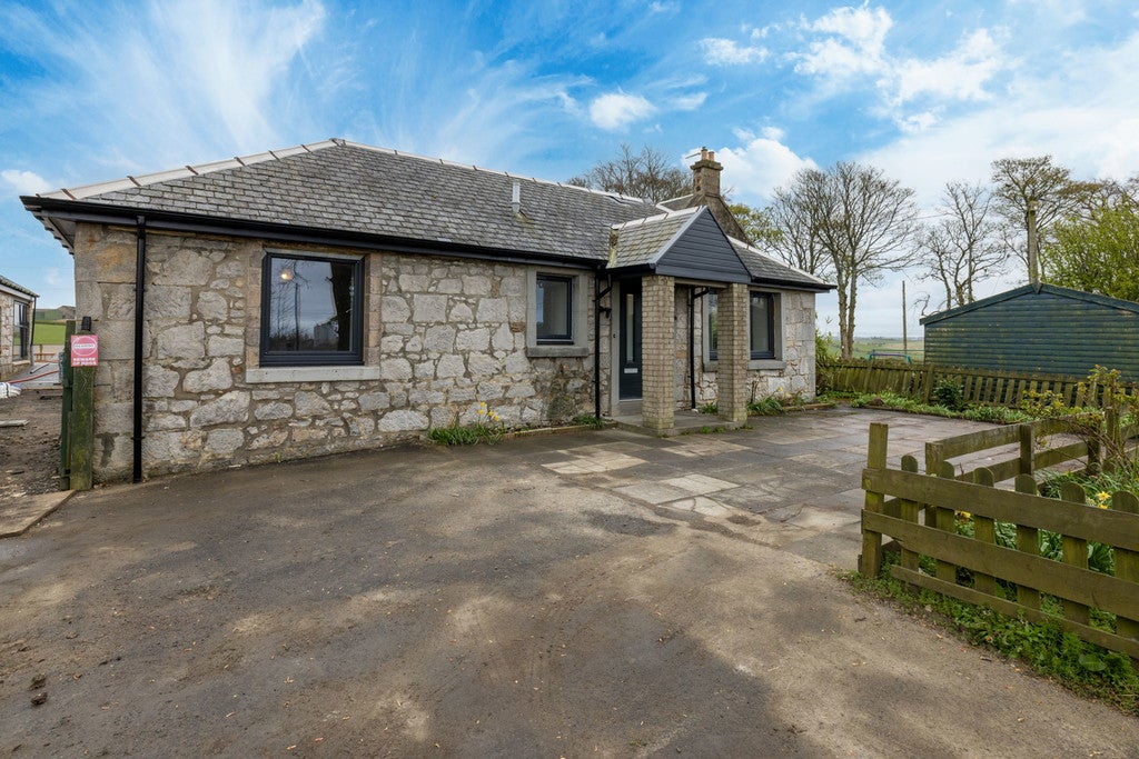 House Gartgill Road in Glenboig