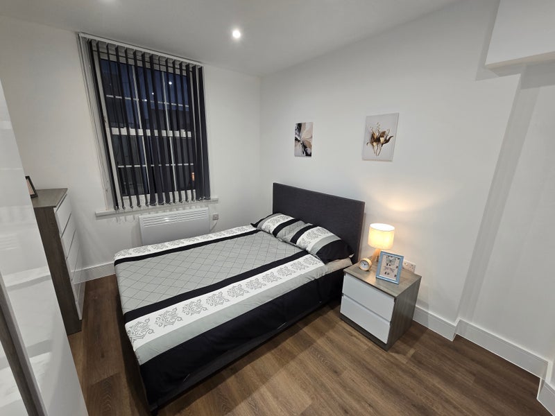Room East Street in Greater London