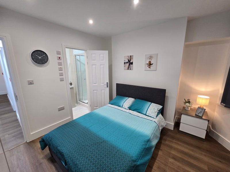 Room East Street in Greater London