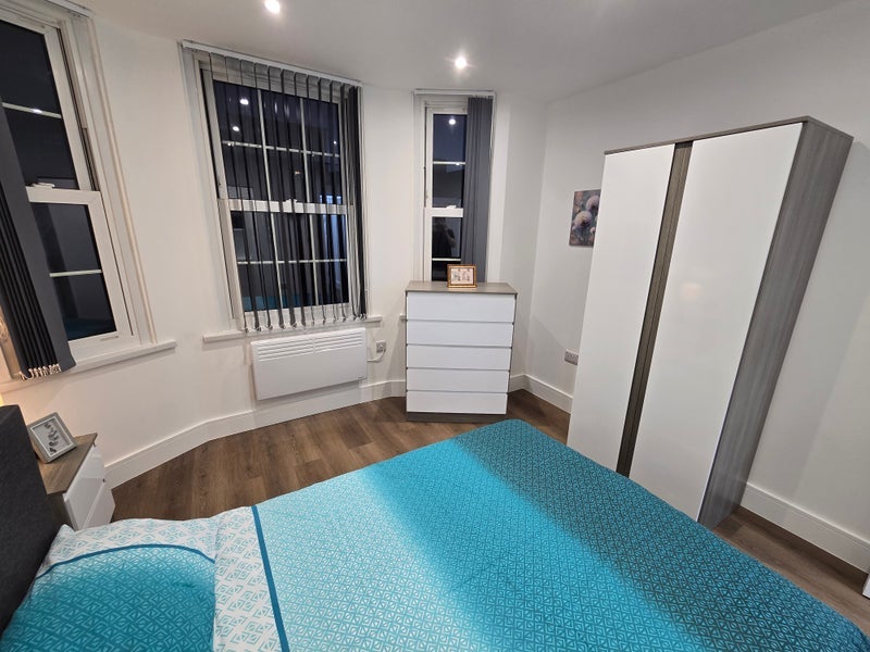 Room East Street in Greater London