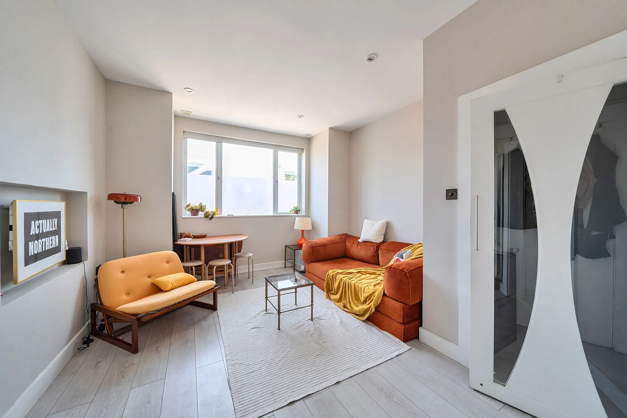 Flat North Hill Avenue in Greater London
