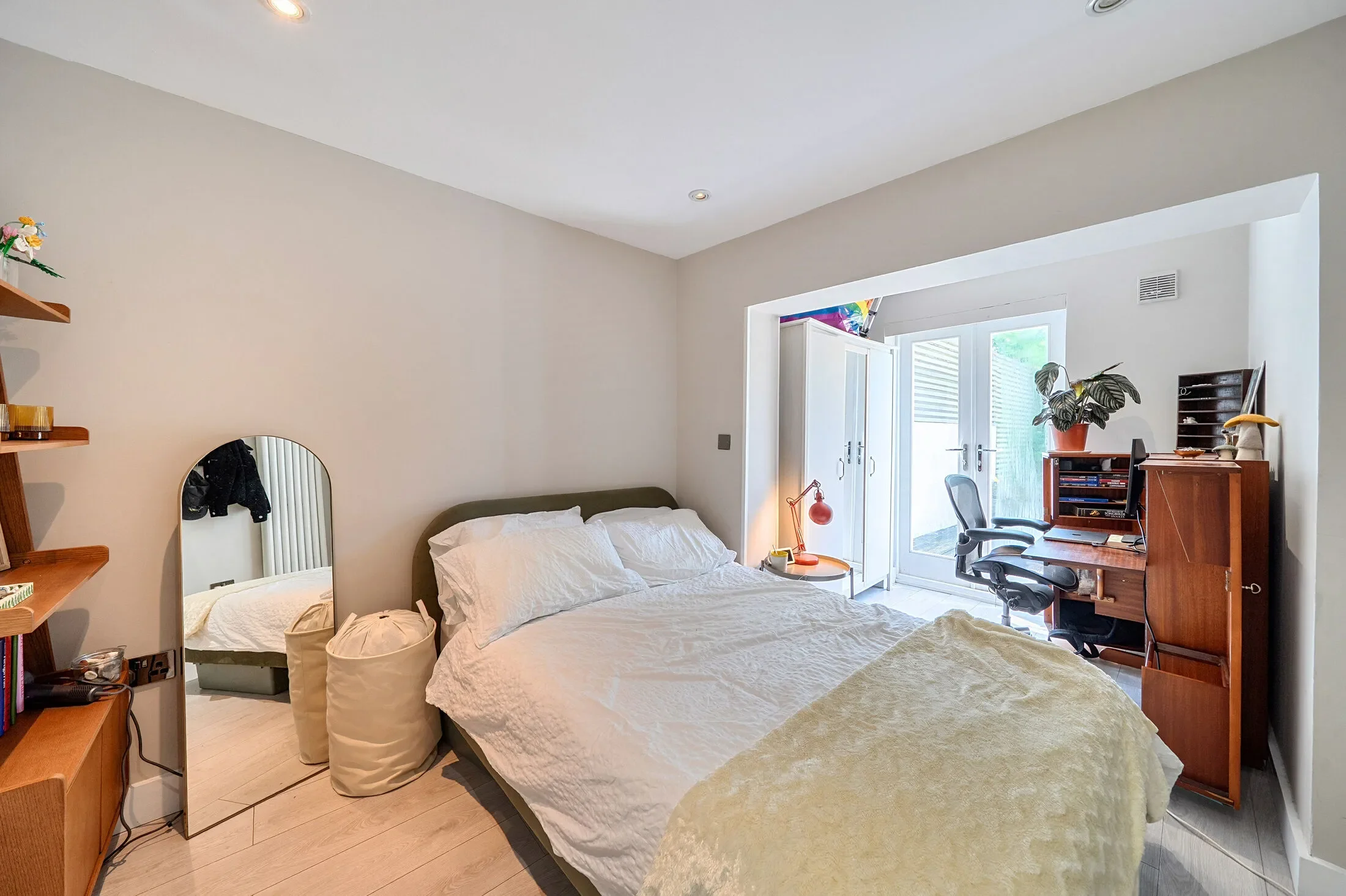 Flat North Hill Avenue in Greater London