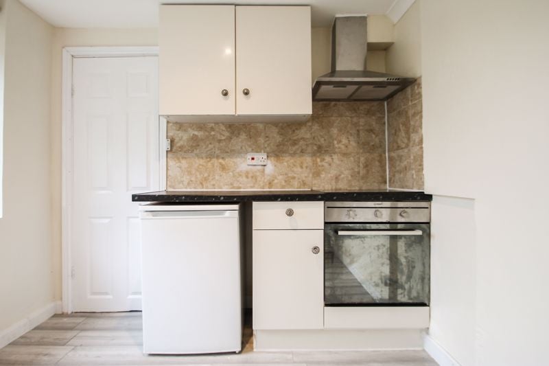 Room Islip Manor Road in Greater London
