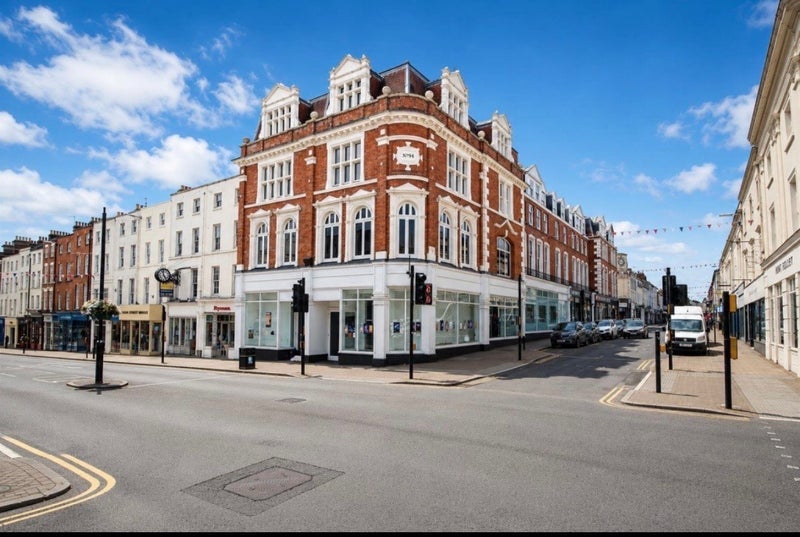 Flat Regent Street in Royal Leamington Spa