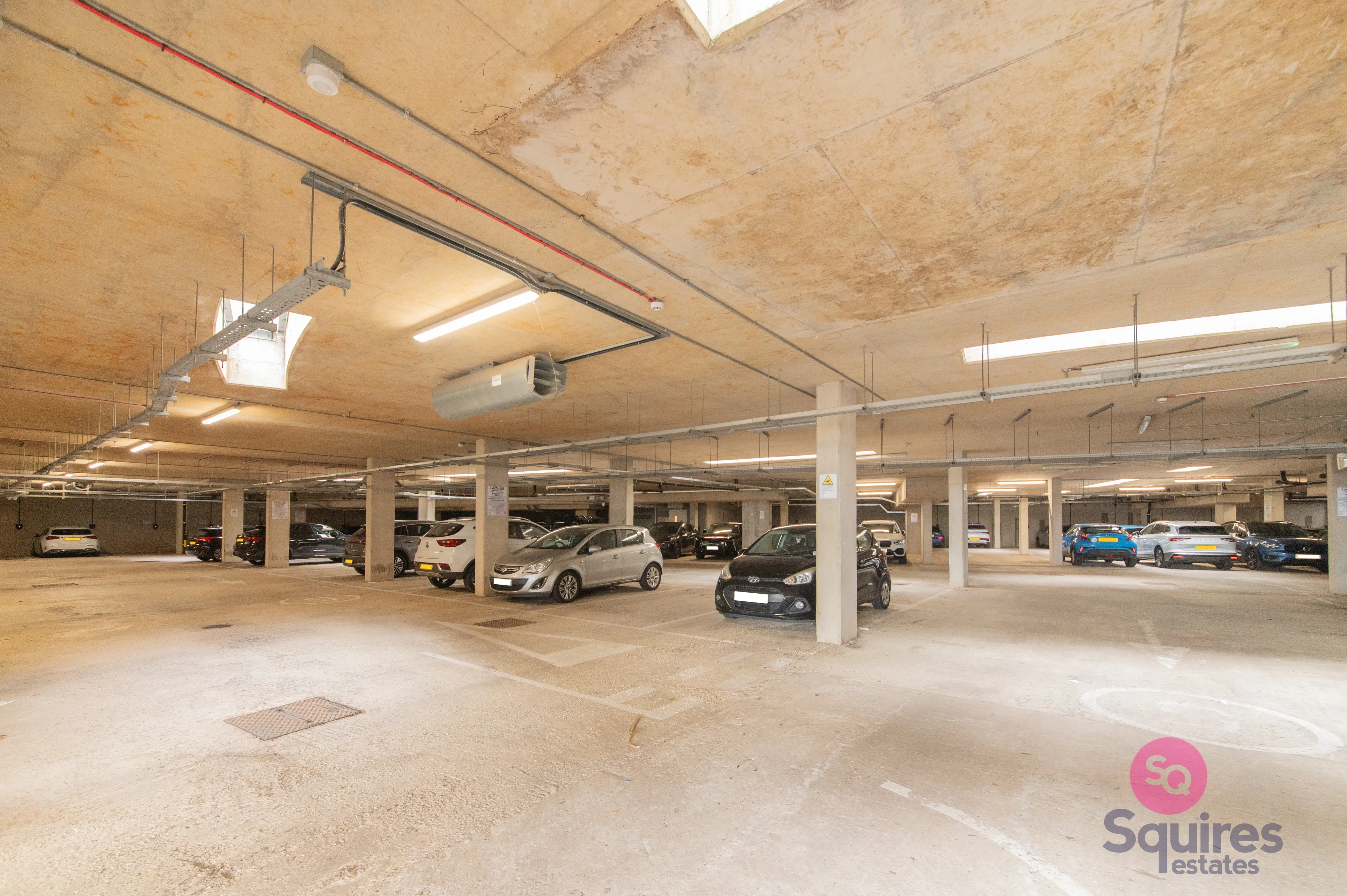 Flat Maurice Browne Avenue in Greater London