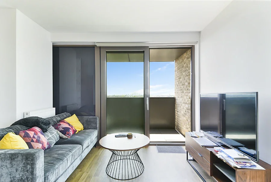 Flat Clifton Gardens in London