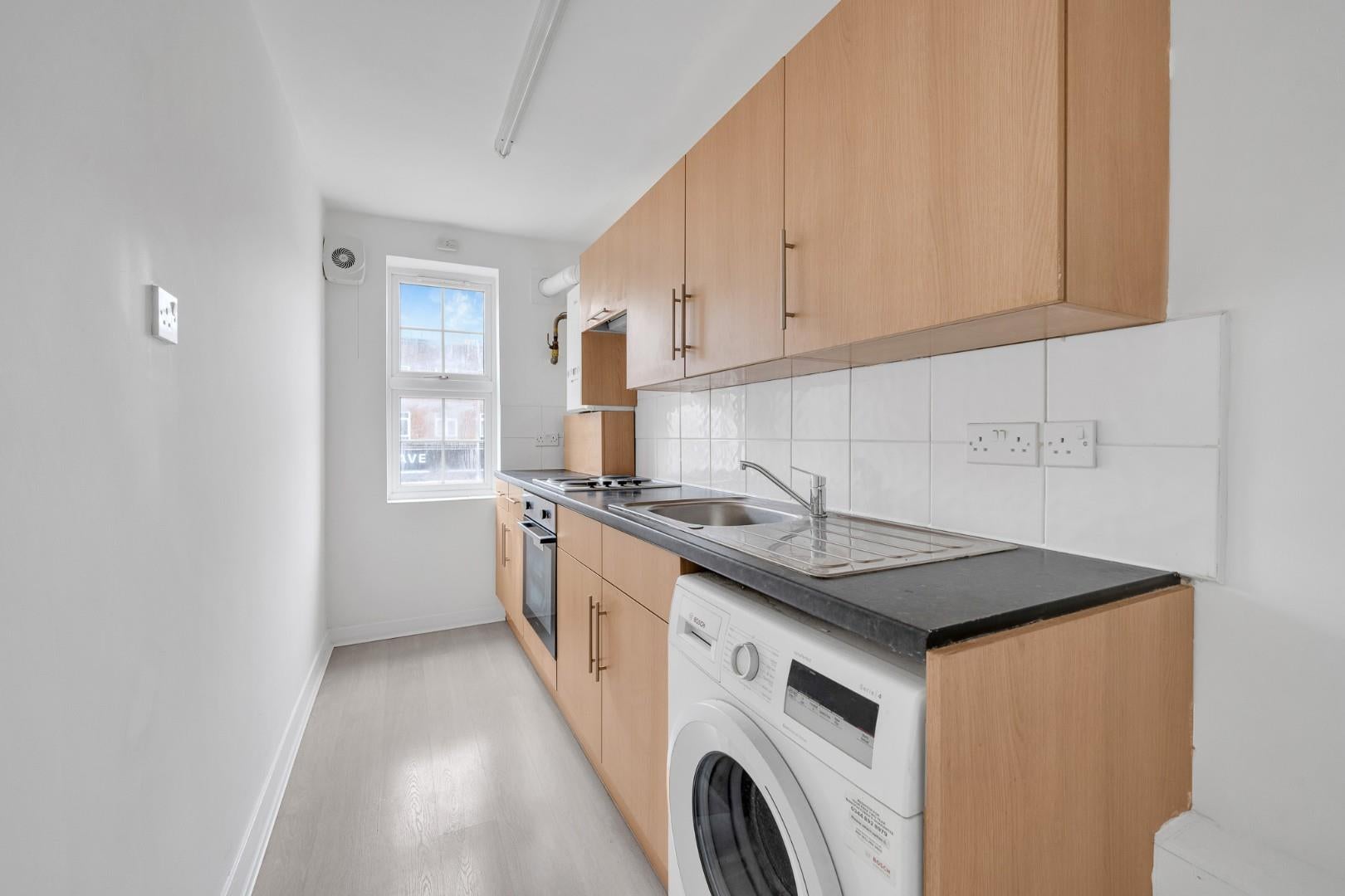 Flat Cranbrook Road in Greater London