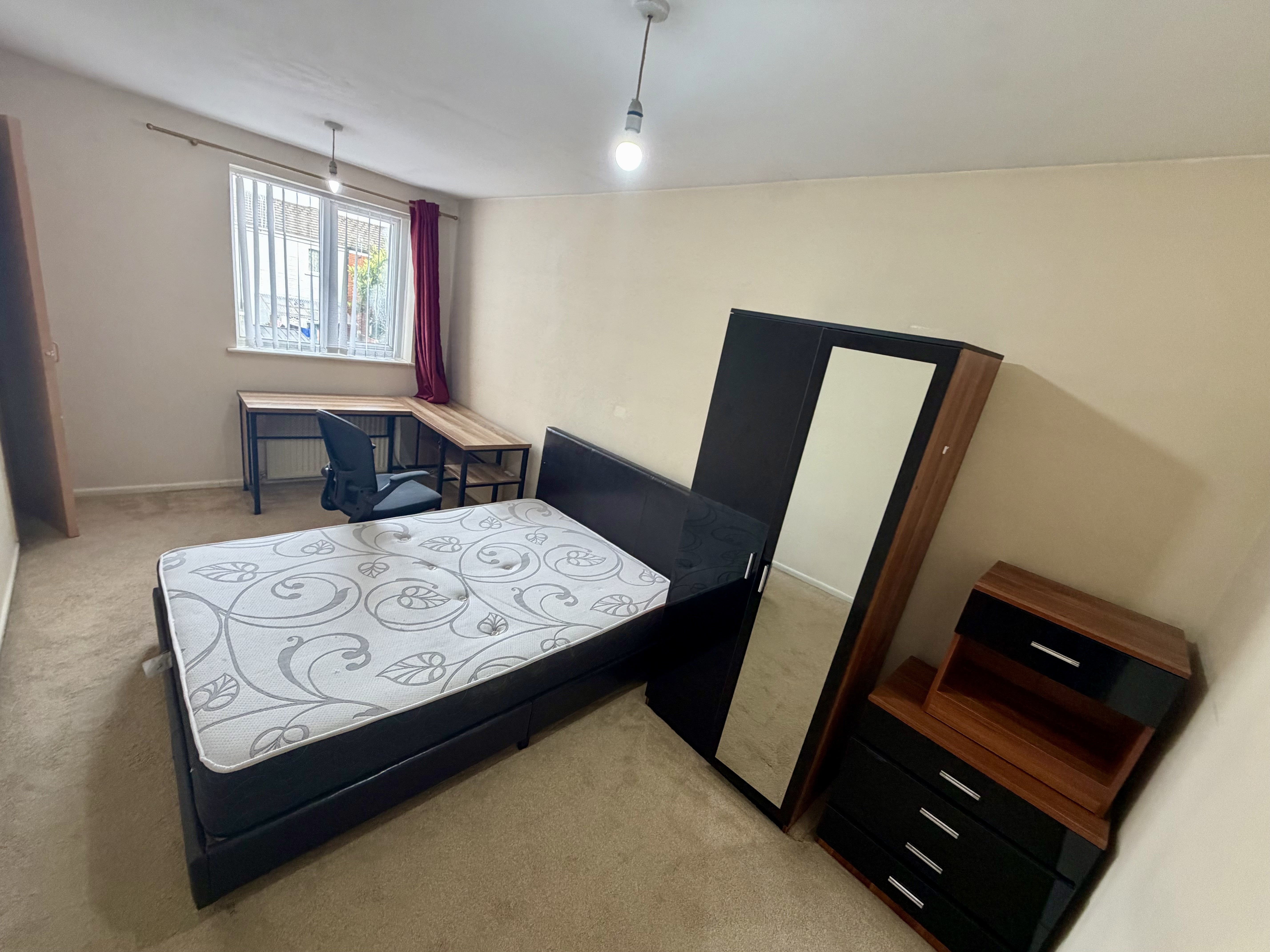 House Ellanby Close in Manchester