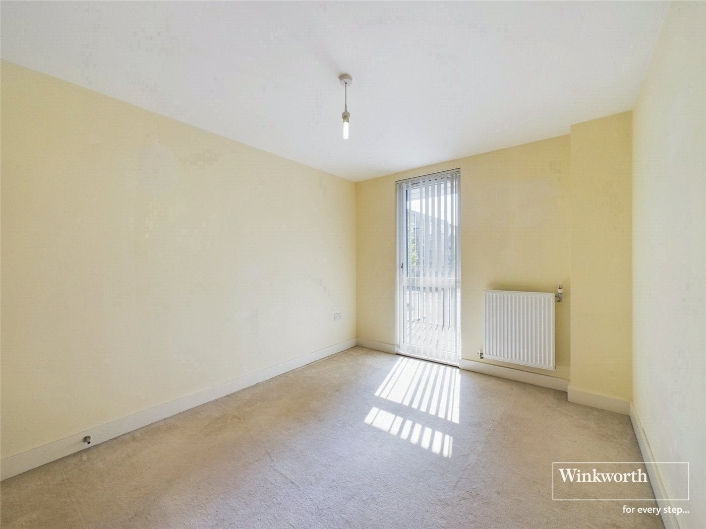 Flat Charcot Road in Greater London