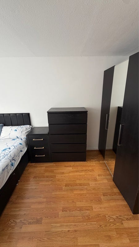 Room Kennard Road in Greater London