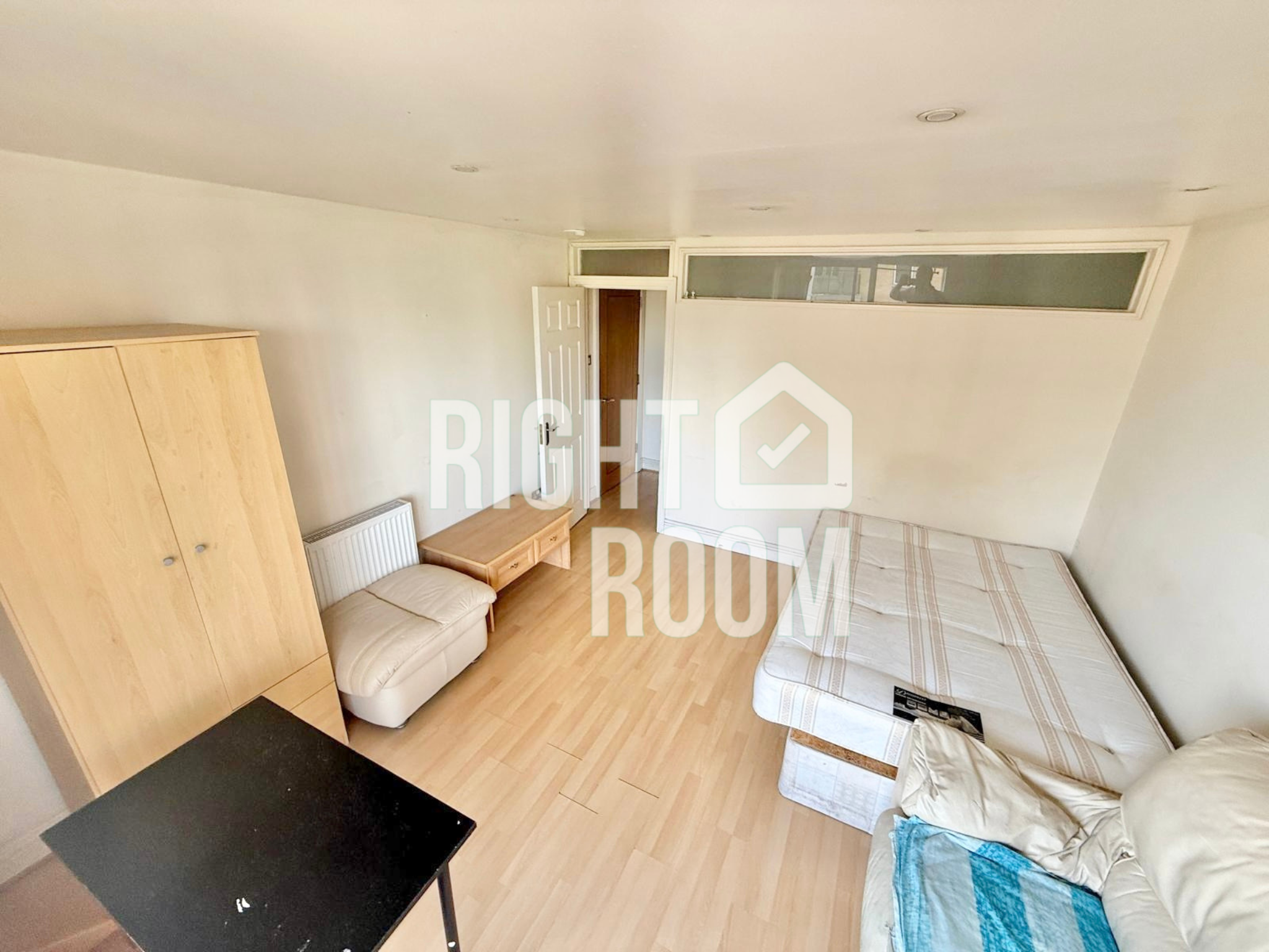 Flat Studley Court in Greater London