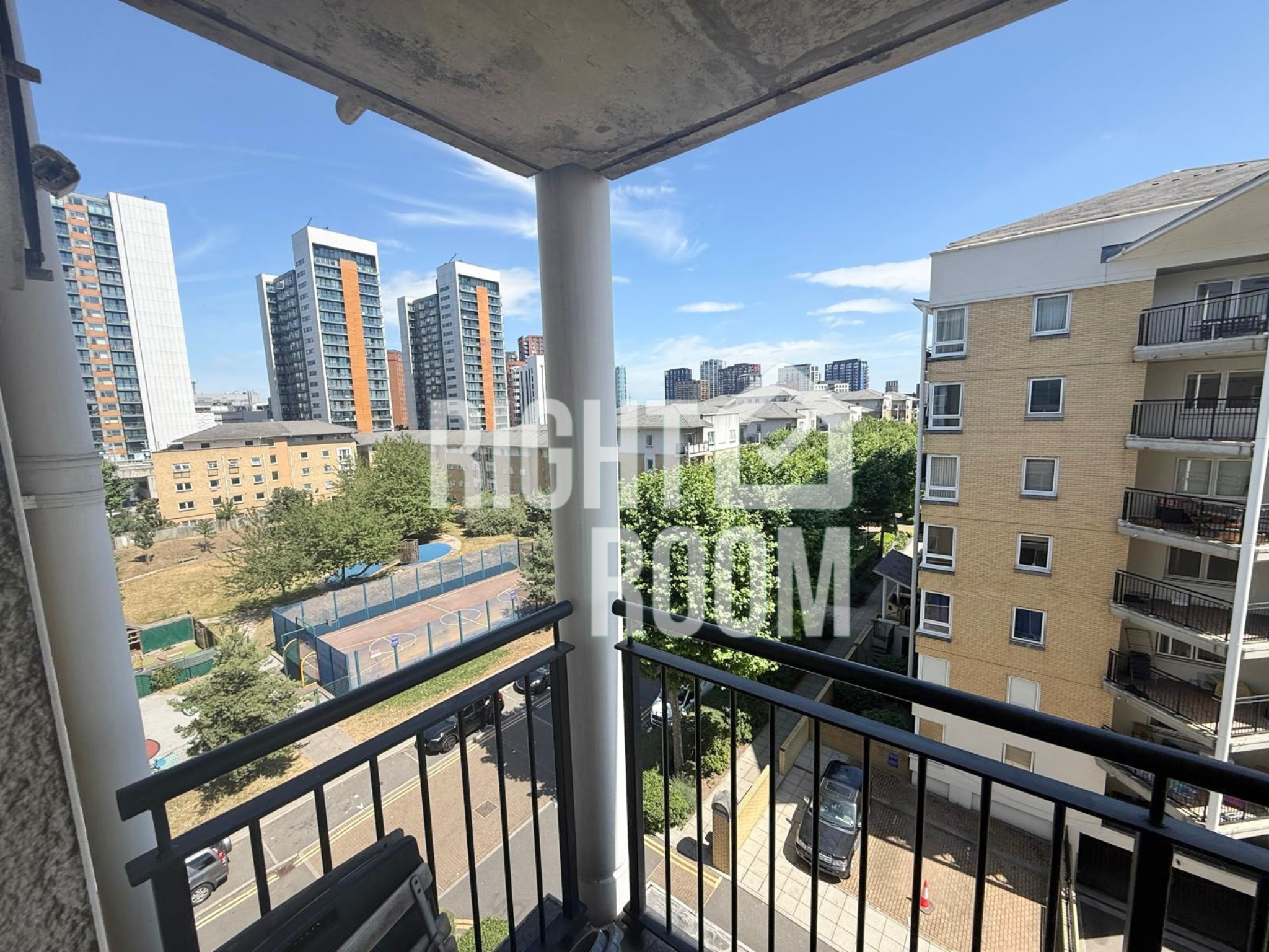 Flat Studley Court in Greater London