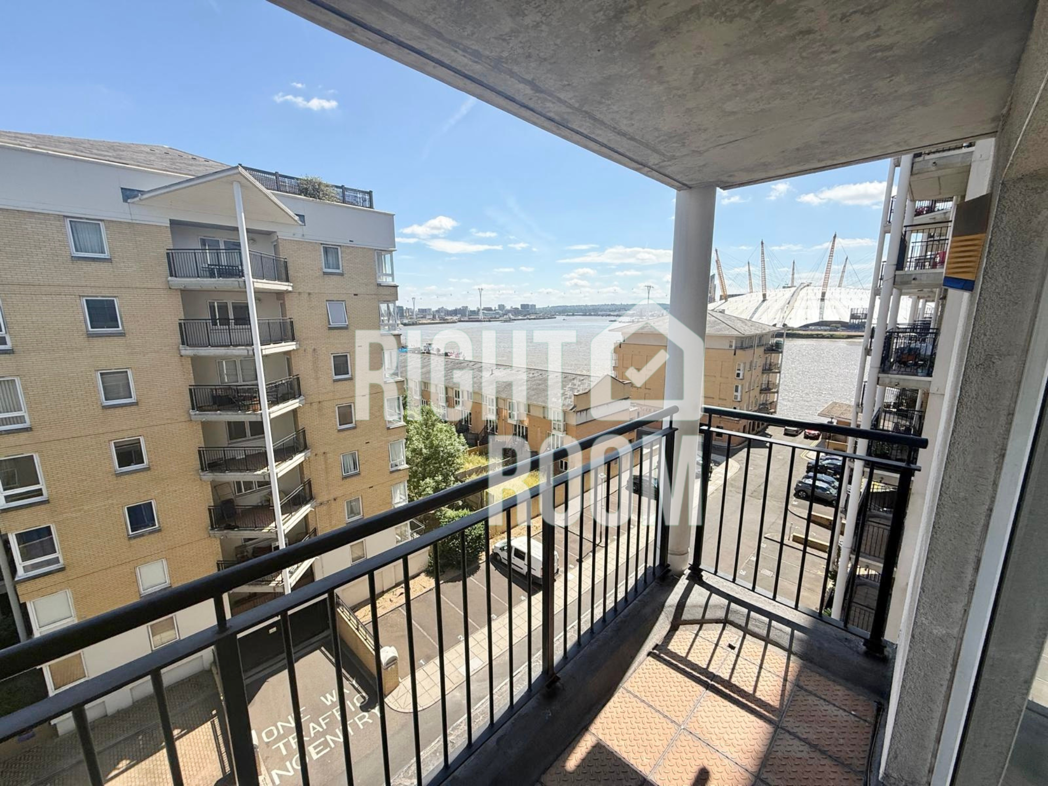Flat Studley Court in Greater London