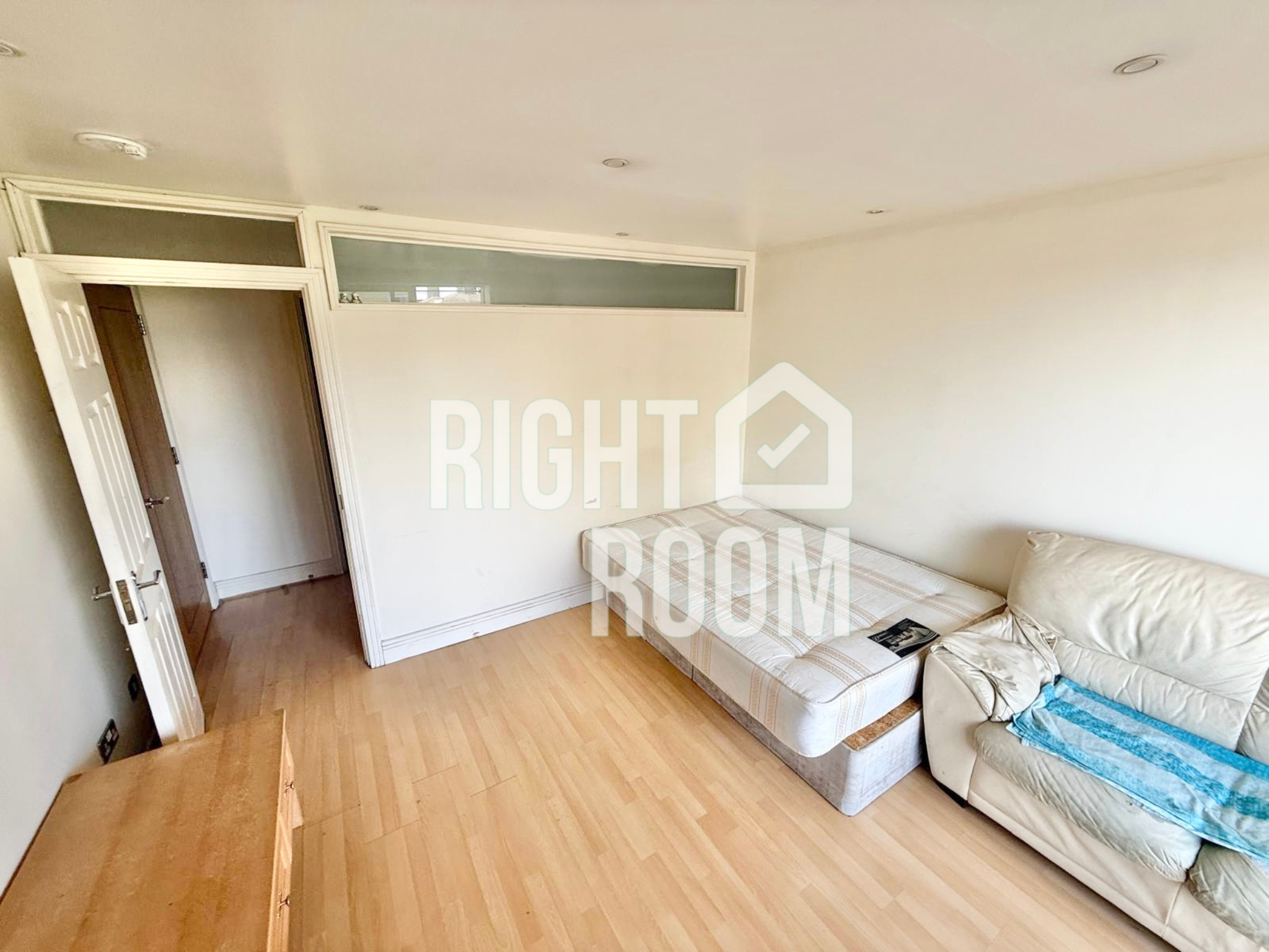Flat Studley Court in Greater London
