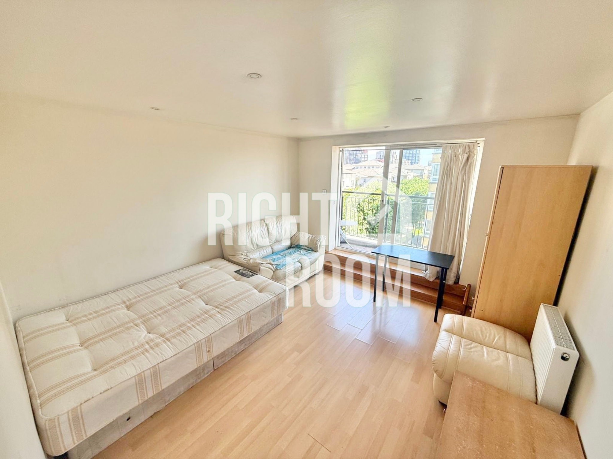 Flat Studley Court in Greater London