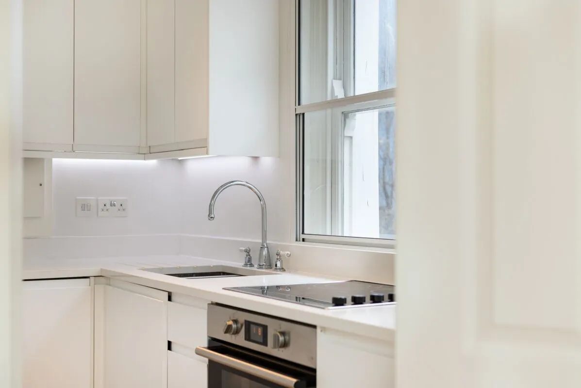 Flat Marlborough Court in City of Westminster