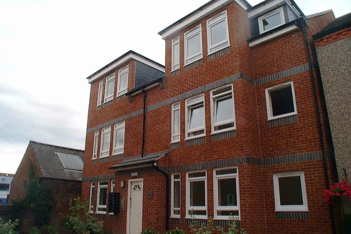 Flat Titchfield Terrace in Ashfield