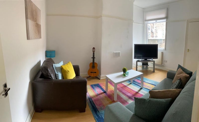 Room Guildford Street in Stoke-on-Trent