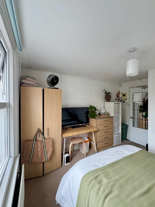 Room Montserrat Road in Greater London