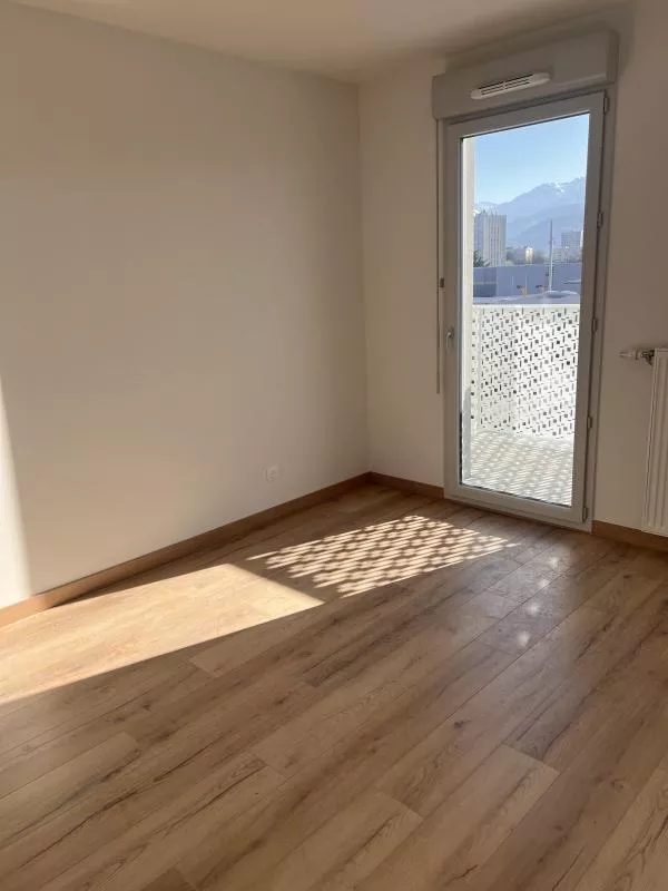 Appartement Allée de Belledonne à Échirolles