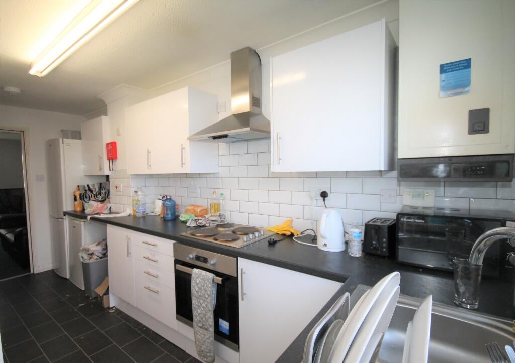Flat Regency Place in Canterbury
