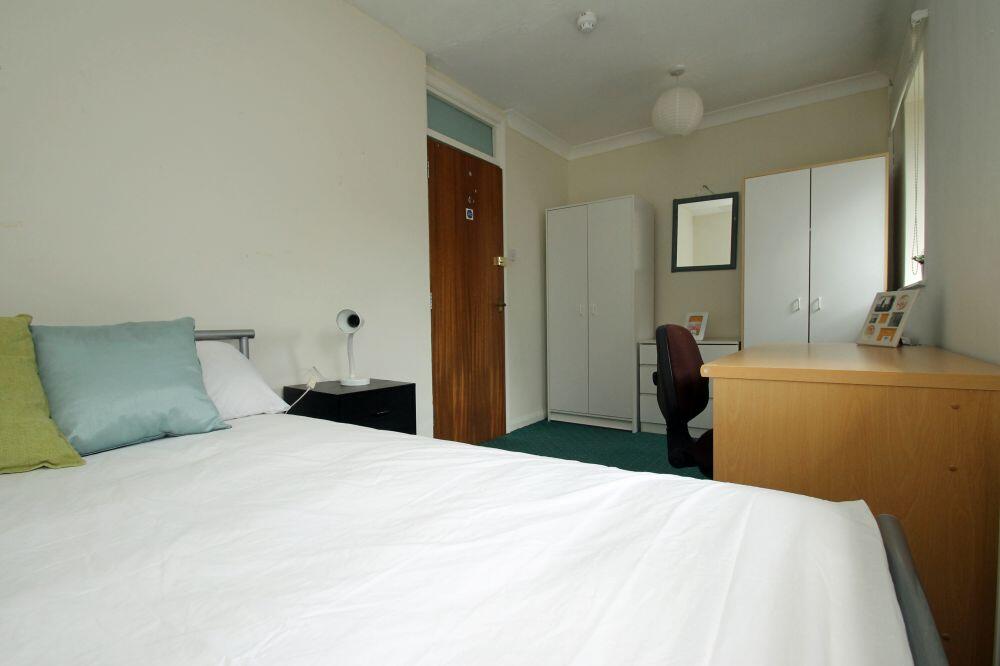 Flat Regency Place in Canterbury